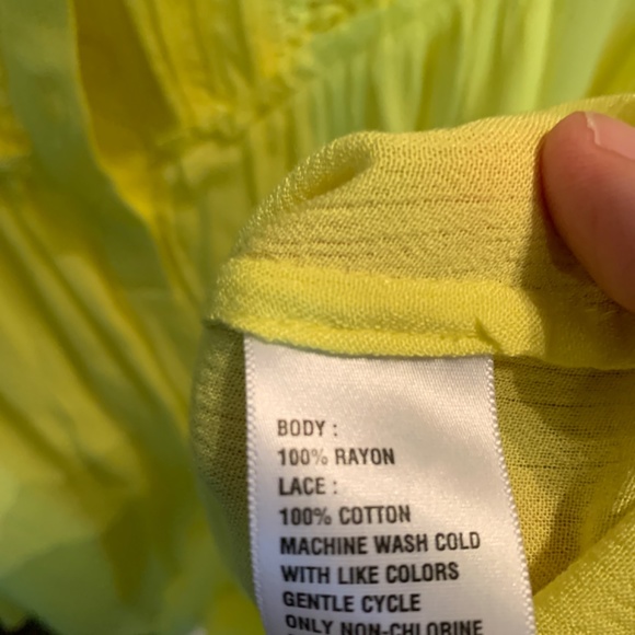 Crown snd Ivy‎ Southbof the Border peasant blouse in yellow gold. NWT. Retail 58 - Picture 4 of 4